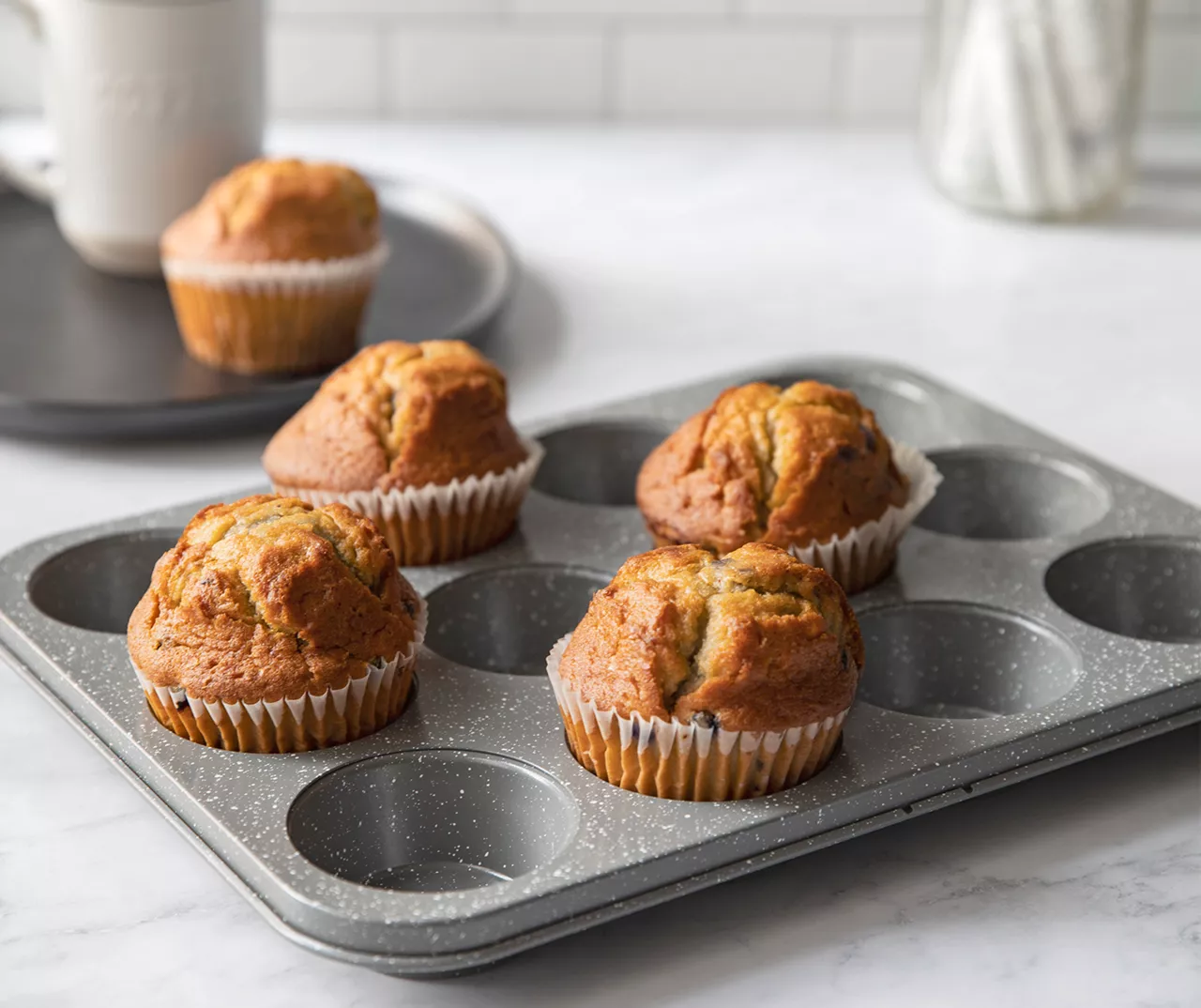 Gray Speckled 12-Cup Muffin Pan 4 Gray Speckled 12-Cup Muffin Pan - Image 4