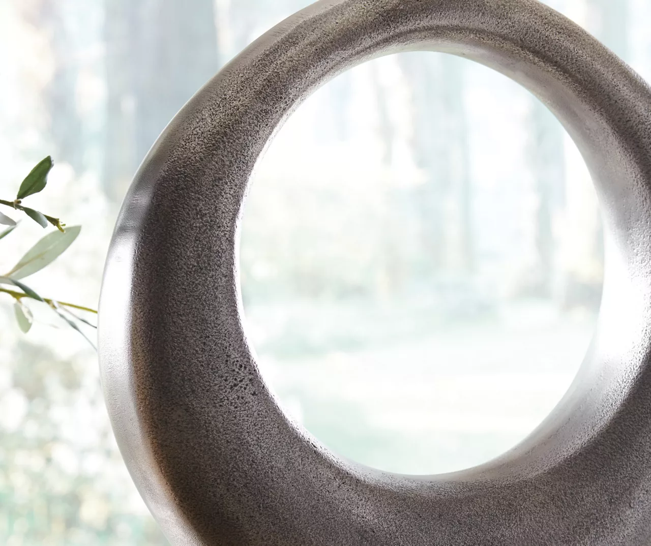 Antique Silver-Finish Saria Modern Table Lamp 3 Antique Silver-Finish Saria Modern Table Lamp - Image 3