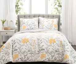 Aprile White & Yellow Floral Full/Queen 3-Piece Quilt Set