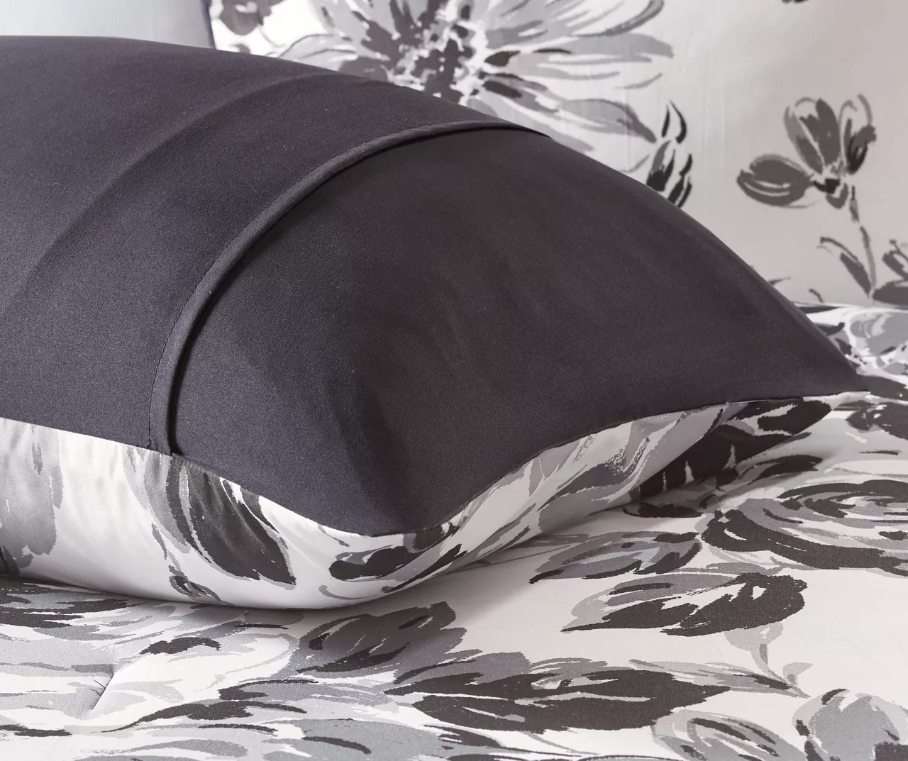 Hannah White & Black Floral Comforter Set 6 Hannah White & Black Floral Comforter Set - Image 6