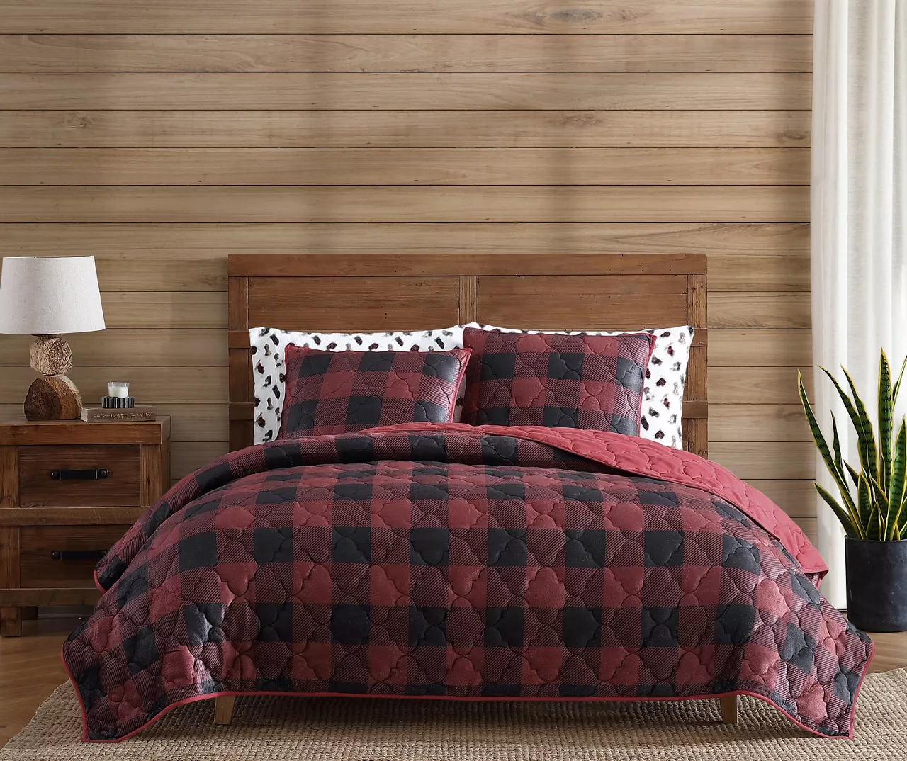 Black & Red Buffalo Check Plush Full/Queen 3-Piece Quilt Set 1 Black & Red Buffalo Check Plush Full/Queen 3-Piece Quilt Set